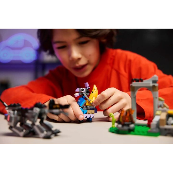 LEGO FORTNITE 77075 Peely & Sparkplug's Camp