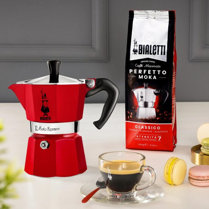 Macchinetta da caffè per 3 tazze Moka Express 5466 BIALETTI rossa