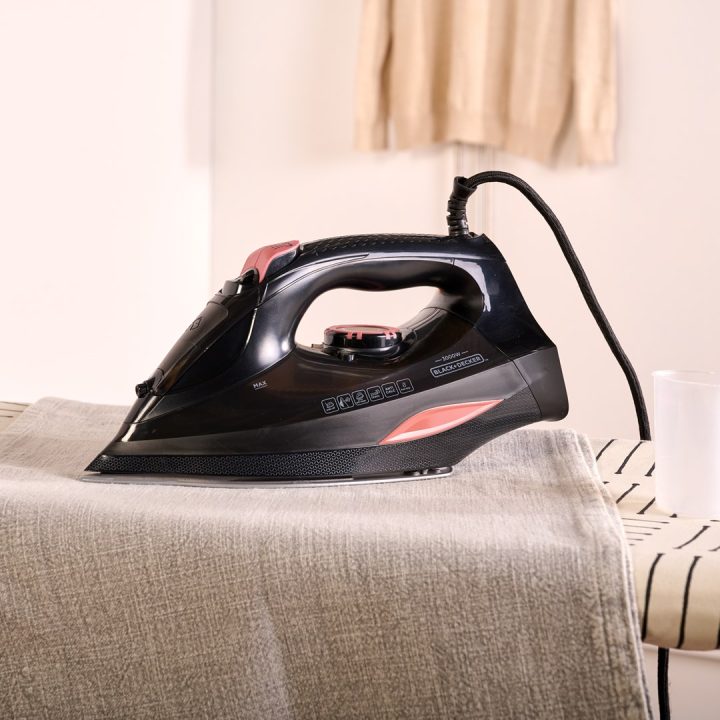 Ferro a vapore Black+Decker BXIR3000E (3000W nero)