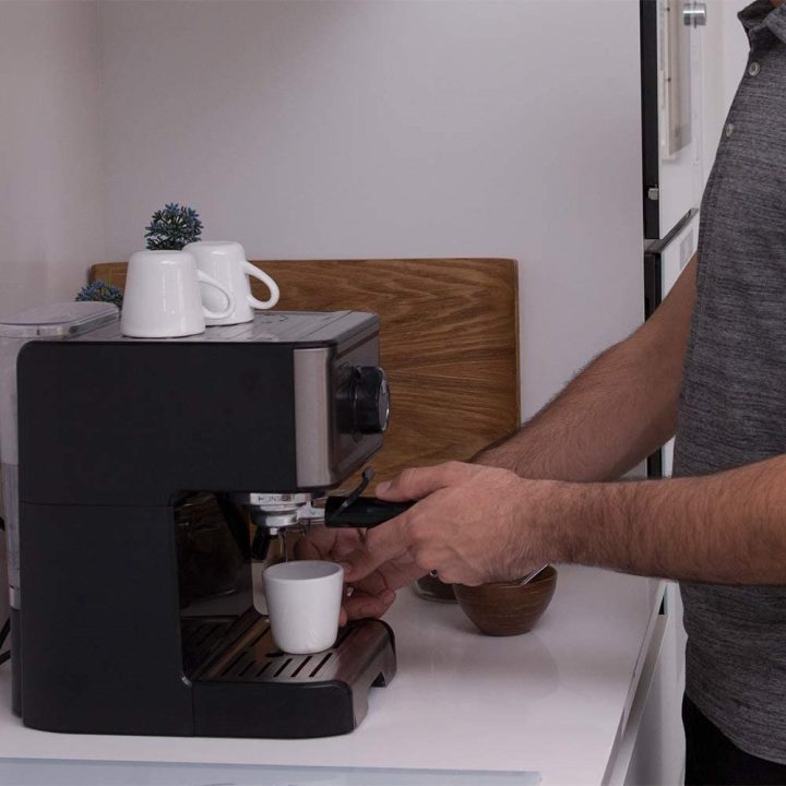 Caffettiera espresso Black+Decker BXCO1200E (1200W)