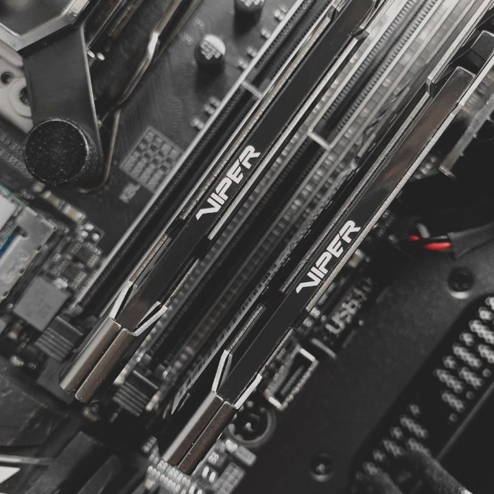 Patriot Memory Viper Steel PVS48G360C8 modulo di memoria 8 GB 1 x 8 GB DDR4 3600 MHz