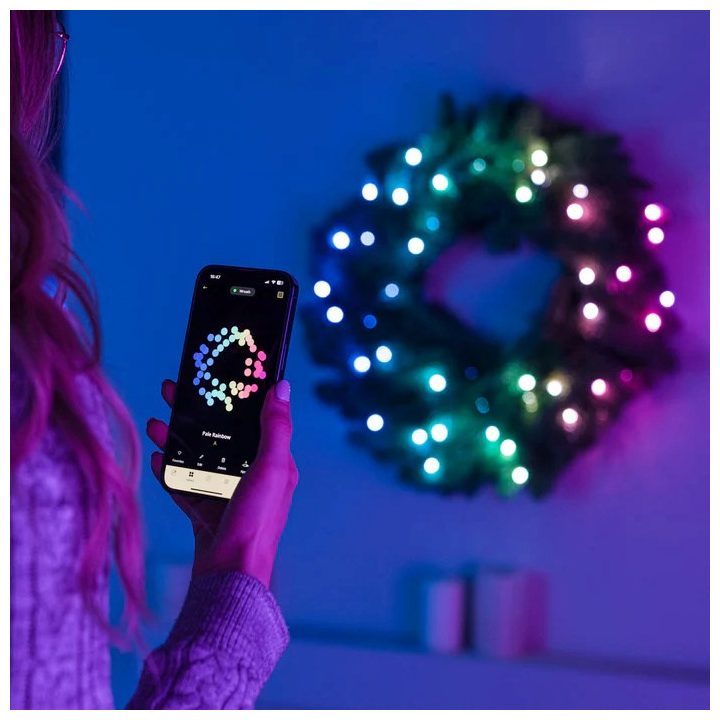Twinkly corona preilluminata 50 RGB LED filo verde spina tipo C