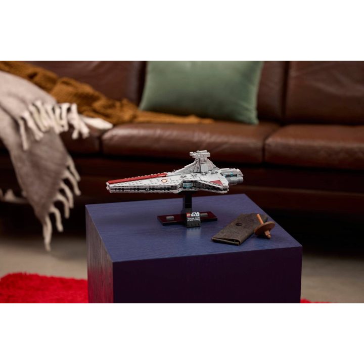 LEGO STAR WARS 75441 Venator-Class Attack Cruiser