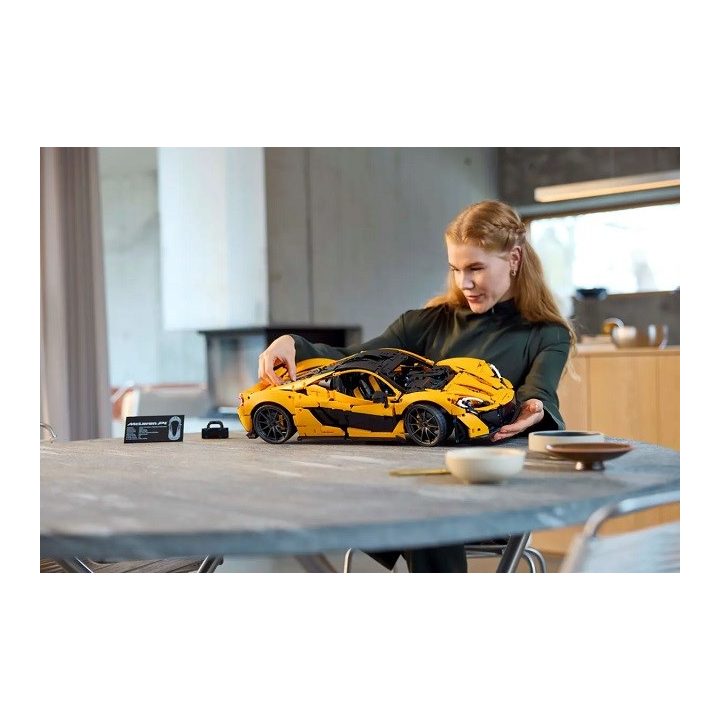 LEGO TECHNIC 42172 McLaren P1