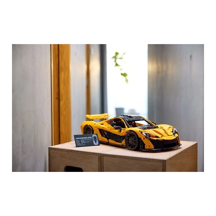 LEGO TECHNIC 42172 McLaren P1