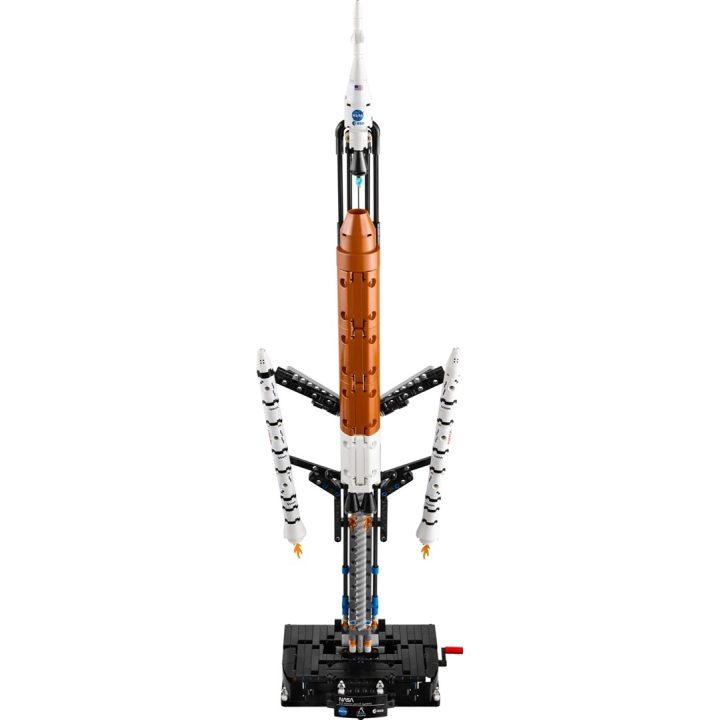 LEGO TECHNIC 42221 NASA Artemis Space Launch System Rocket