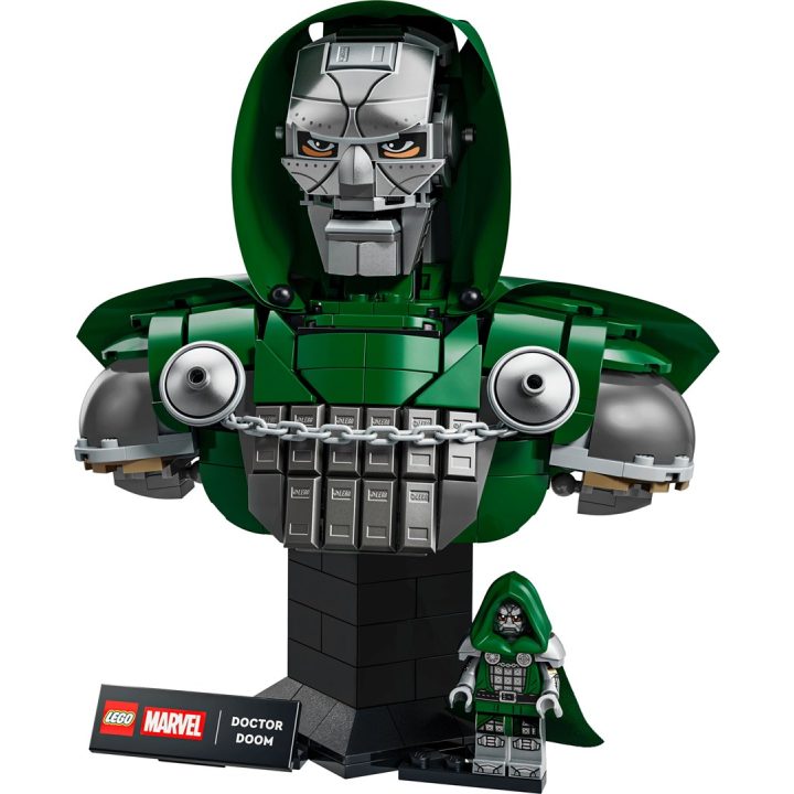 LEGO MARVEL 76345 Doctor Doom Bust