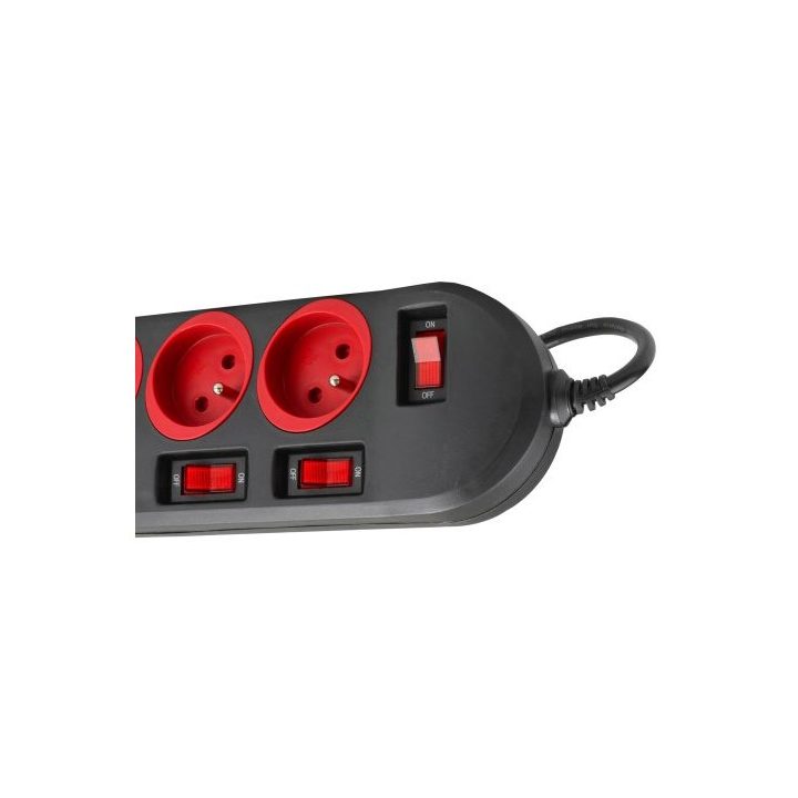 Maclean MCE204 power extension 1.5 m 5 AC outlet(s) Indoor Black Red