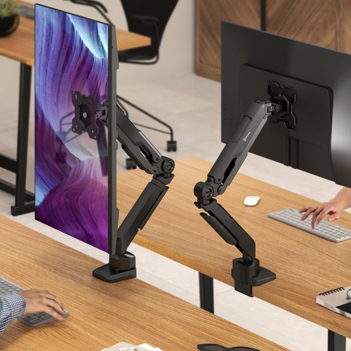 ONKRON G90-B Swivel and tilt desk mount for 13‘-34’ monitors max. 10 kg with rotation black