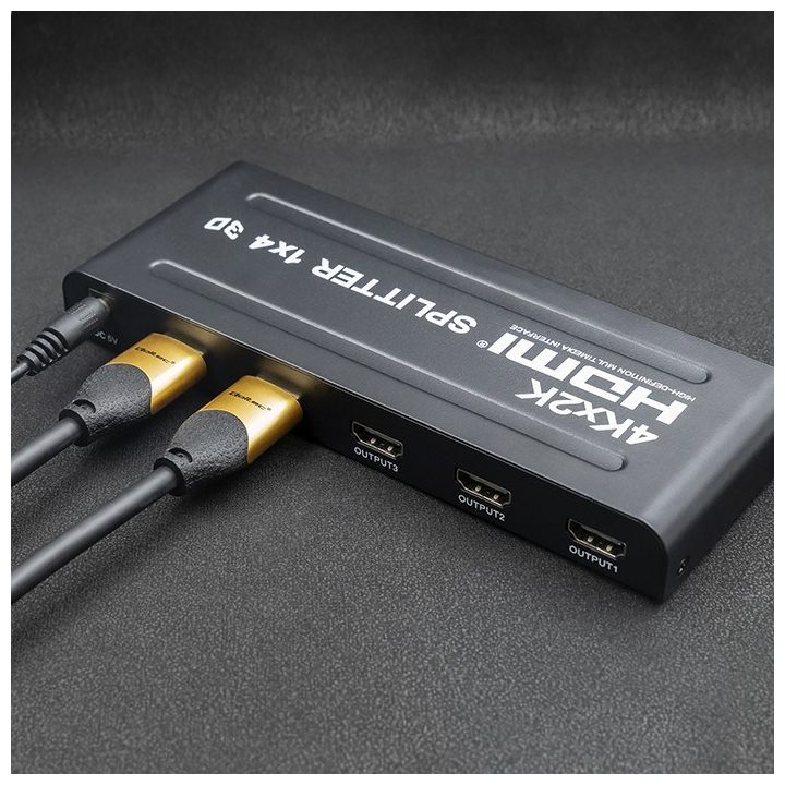 Qoltec 51798 Active HDMI Splitter 4 x HDMI 4K x 2K | 3.4Gb/s