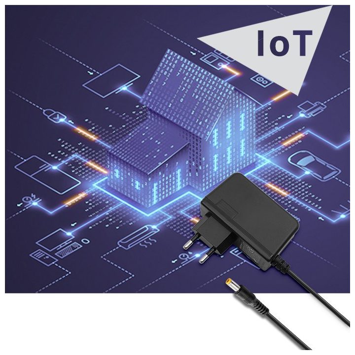 Qoltec 51034 power adapter/inverter Indoor 19 W Black