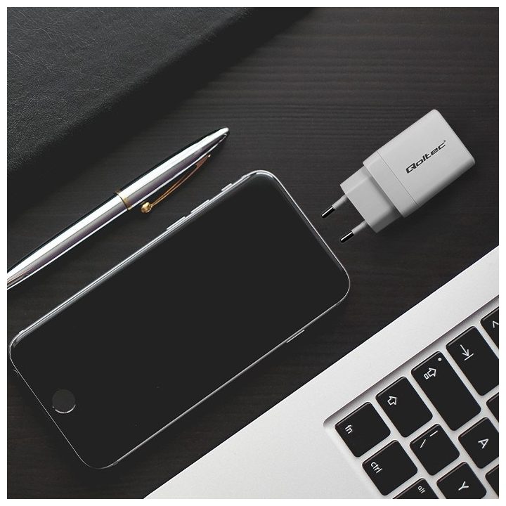 Qoltec 51825 GaN 45W charger| 5-20V | 1.5-3A | 1 x USB-C PD | 1x USB QC 3.0 | White