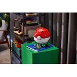 LEGO POKÉMON 72154 Iconic Trainer Moments Poké Ball