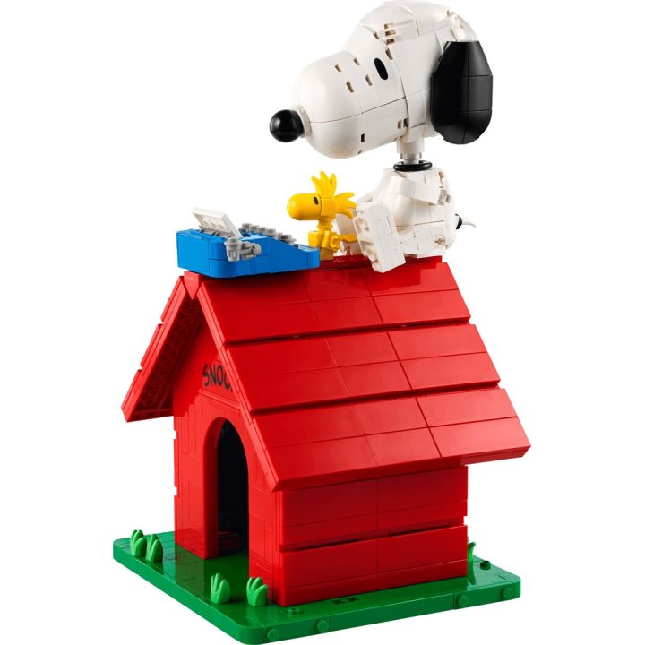 LEGO IDEAS 21368 Peanuts: la cuccia di Snoopy