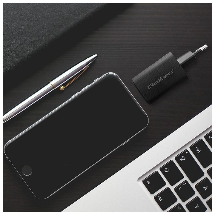 Qoltec 50766 mobile device charger Laptop Portable gaming console Power bank Smartphone Smartwatch Tablet Black AC Fast charging