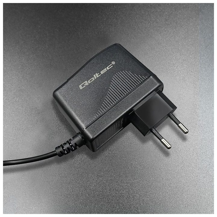 Qoltec 51023 power adapter/inverter Indoor 24 W Black