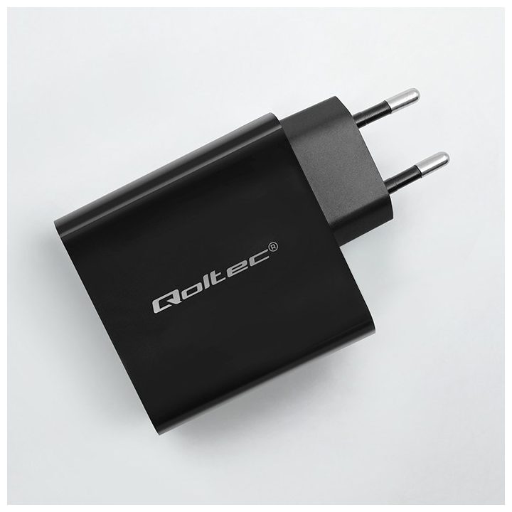 Qoltec 52381 Super Quick PD charger | 1xUSB-C | 1xUSB| 90W | 5-20V | 2.4-4.35A | Black