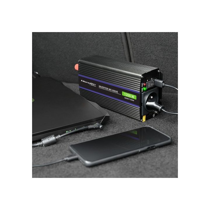 Qoltec Monolith power adapter/inverter Auto/Indoor 600 W Black