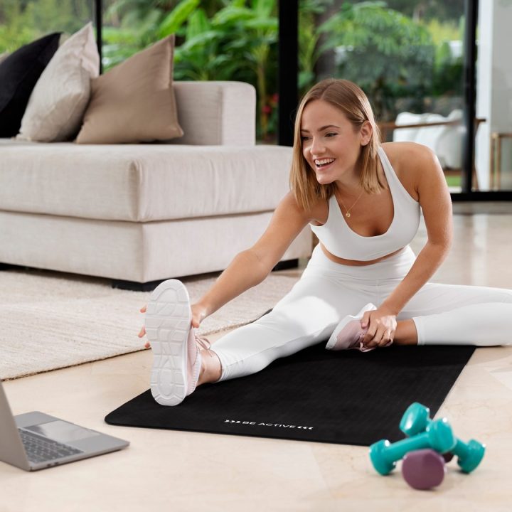 REBEL ACTIVE black gymnastic exercise mat
