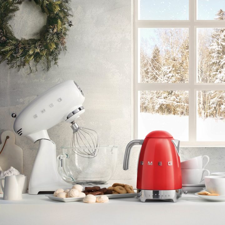 Smeg KLF04RDEU Electric kettle 1.7 l 2400 W Red