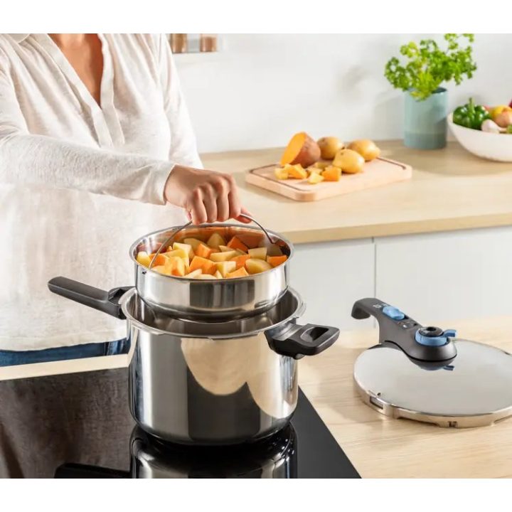 Pressure cooker TEFAL SECURE TRENDY 6L + stainless steel basket