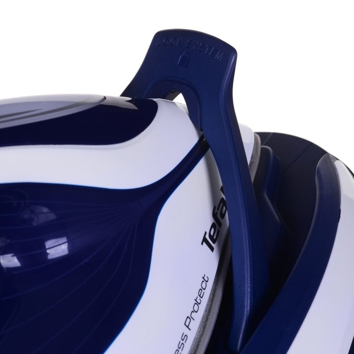 Tefal Pro Express Protect GV9221E0 steam ironing station 2600 W 1.8 L Blue White