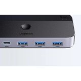 Ugreen USB 3.0 switch CM662 2×4 outputs black