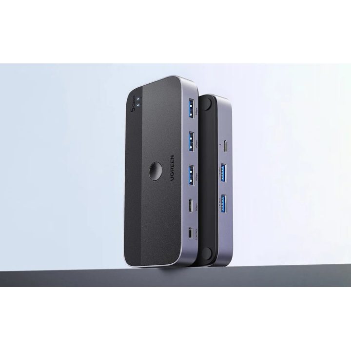 Ugreen USB 3.0 switch CM662 2×4 outputs black