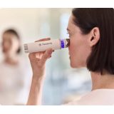 Therabody Theraface Depuffing Wand massager Face White