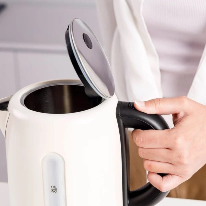 Taurus VINTAGE COMPACT electric kettle 1 L 2400 W Cream