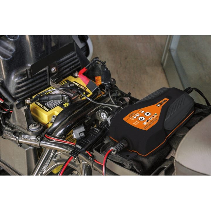 Beta 1498/2A Caricabatterie elettronico 12V per motocicli 014980102