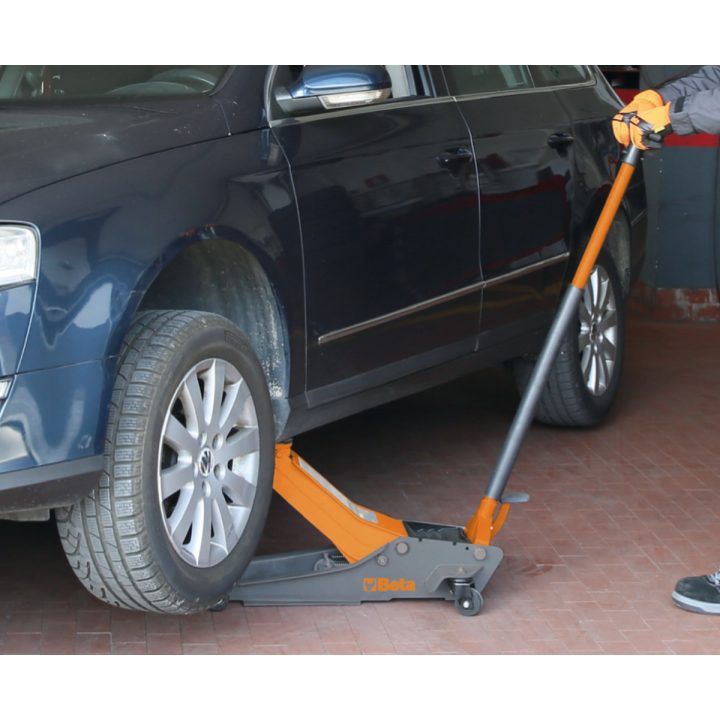 Beta 3029/2T Sollevatore idraulico ribassato a 4 ruote da 2 tonnellate 030290020