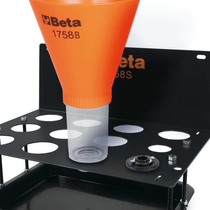 Beta 1758S Supporto a parete per imbuti 1758 ed attacchi rapidi 017580080