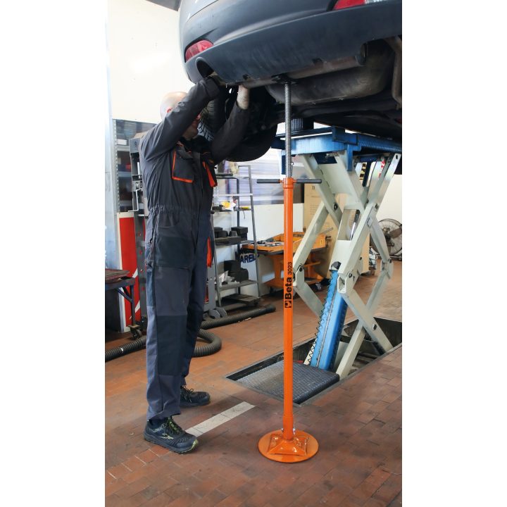 Beta 3023 Sostegno da fossa e sottoponte con regolazione a vite 030230050