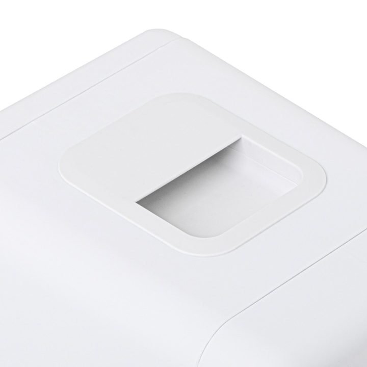 Adler AD 8084w Freestanding mini fridge White