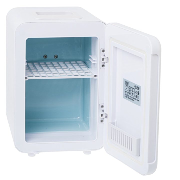 Adler AD 8084w Freestanding mini fridge White