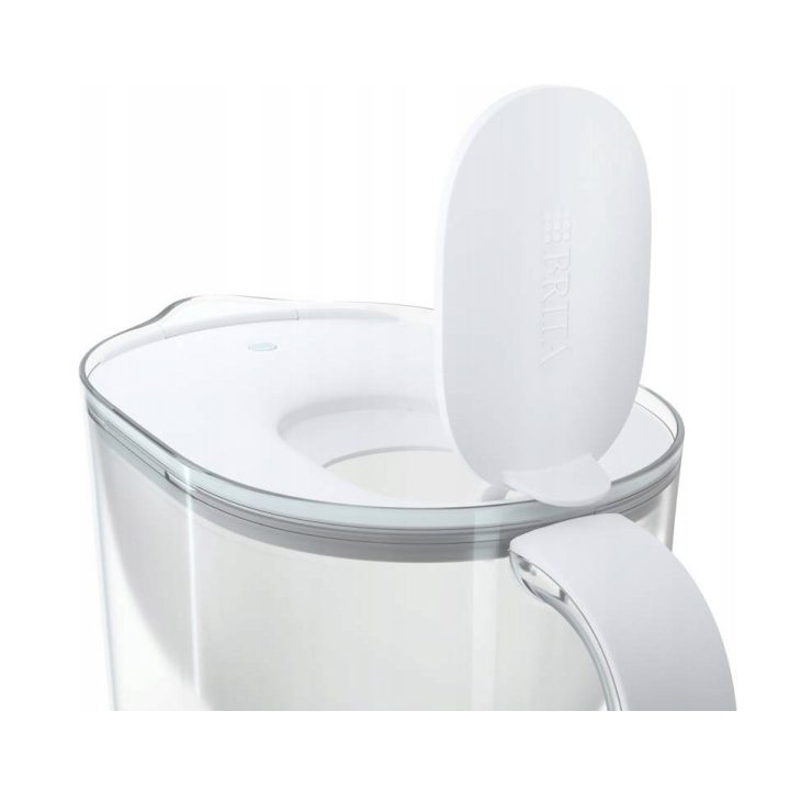 BRITA Style ESSENTIAL XL white filter jug + 3 x MX Pro Pure Performance filter