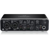 Behringer UMC202HD recording audio interface