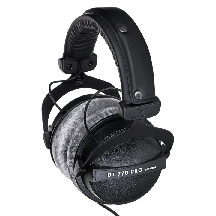 Beyerdynamic DT 770 PRO 250 ? - closed studio headphones