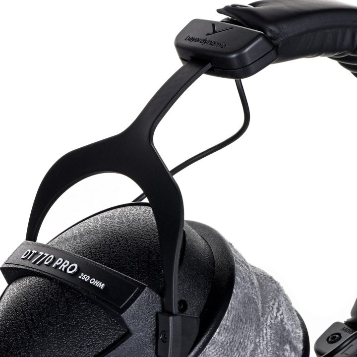 Beyerdynamic DT 770 PRO 250 ? - closed studio headphones