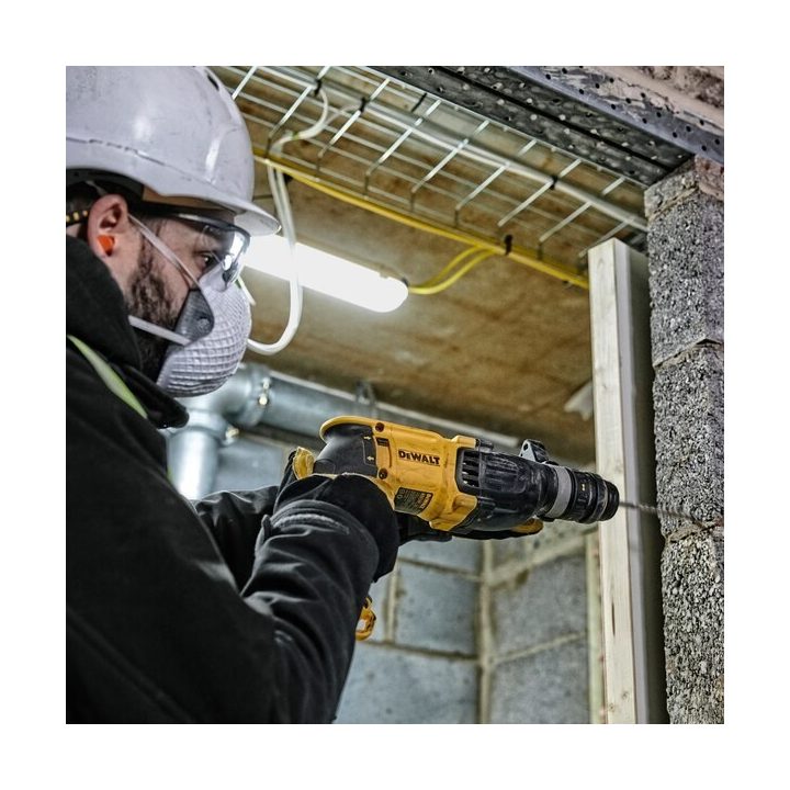 DeWALT D25134K-QS rotary hammer 800 W Keyless