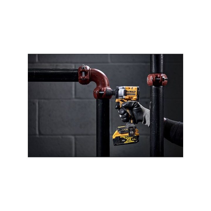 DeWALT DCF922P2T-QW power wrench 2500 RPM 610 N·m