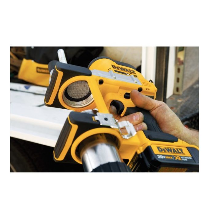 DeWALT DCGG571M1 power grease gun