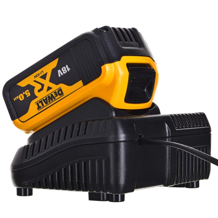 Impact wrench 1/2 18V 2x5.0Ah DCF900P2T-QW DEWALT