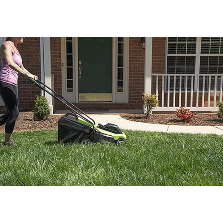 33 cm cordless mower Greenworks GD24LM33K4 - 2516107UB - charger + 4Ah battery kit